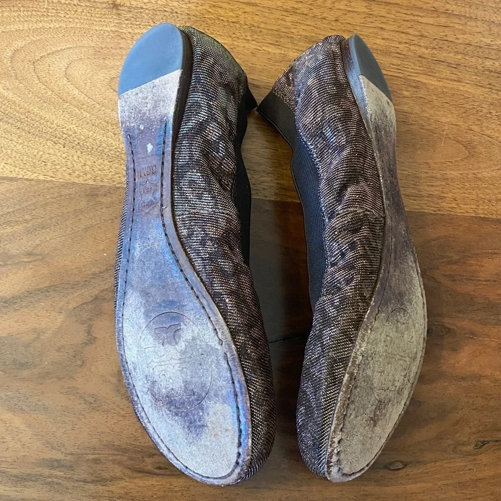 Tory Burch Caroline Ballet Flats with a snakeskin pattern.  Size 6.5